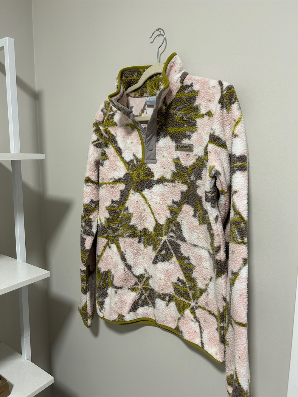 Columbia Pink Camouflage Sherpa Pullover Fleece Sweater